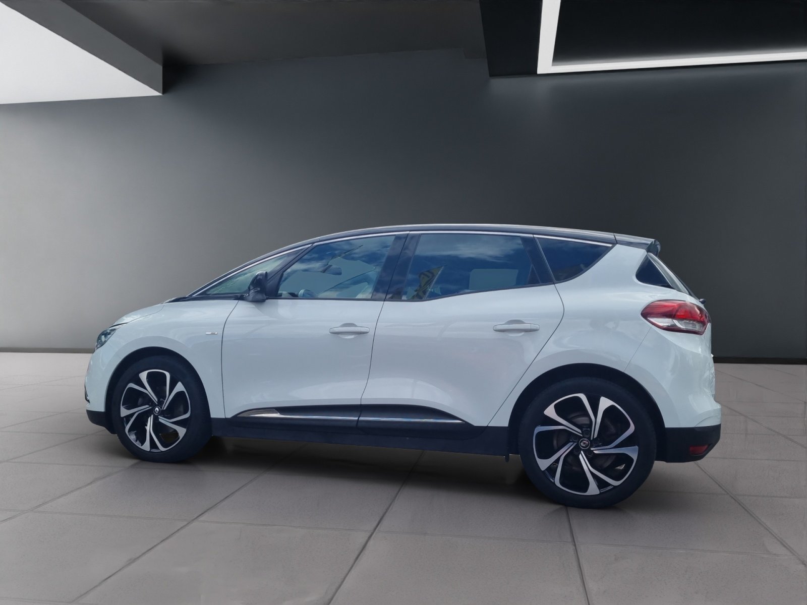 RENAULT Scénic 1.2 TCe 130 Bose, Benzin, Occasion / Gebraucht, Handschaltung - 2