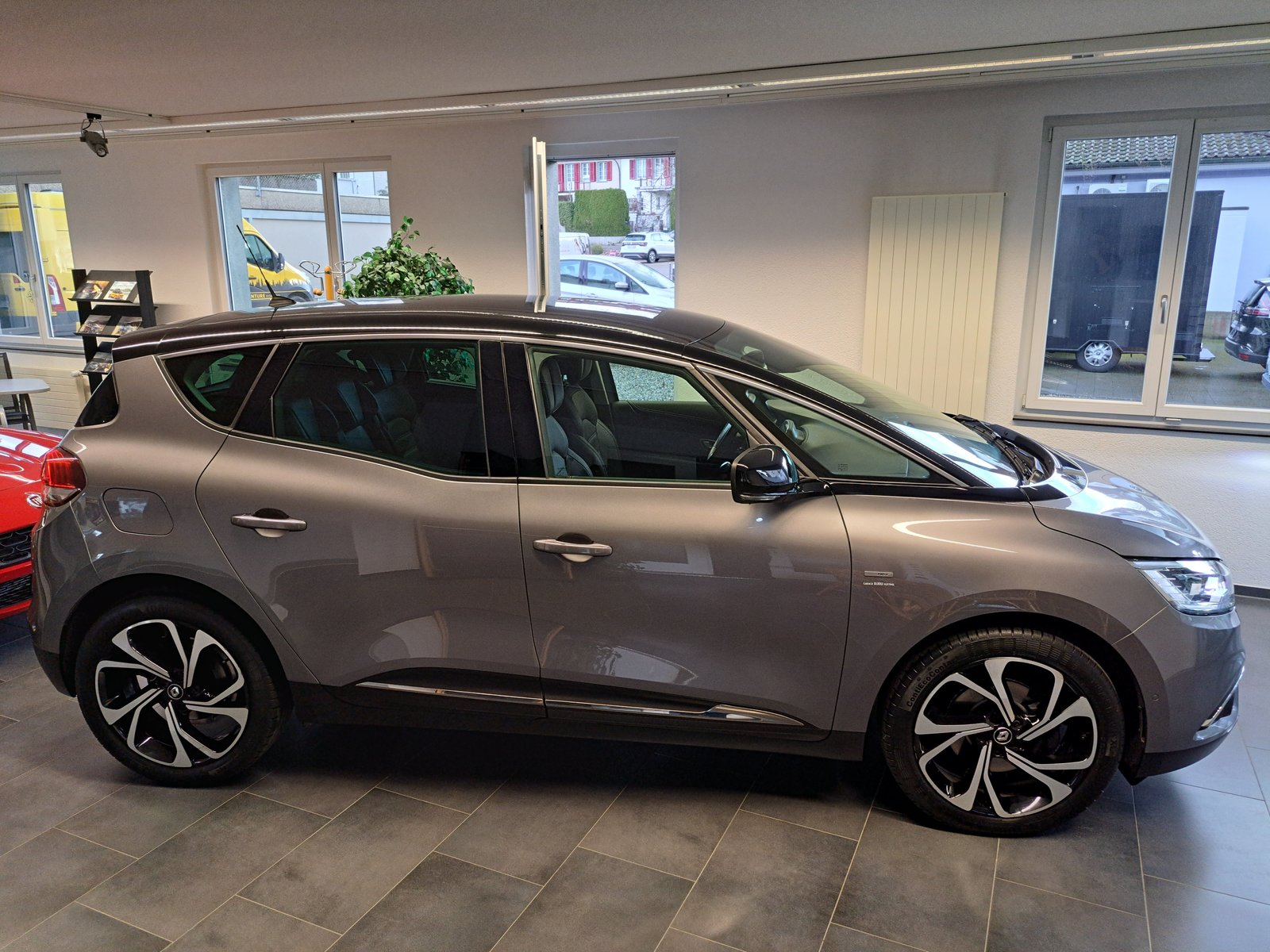 RENAULT Scénic 1.6 dCi Bose EDC, Diesel, Second hand / Used, Automatic - 3