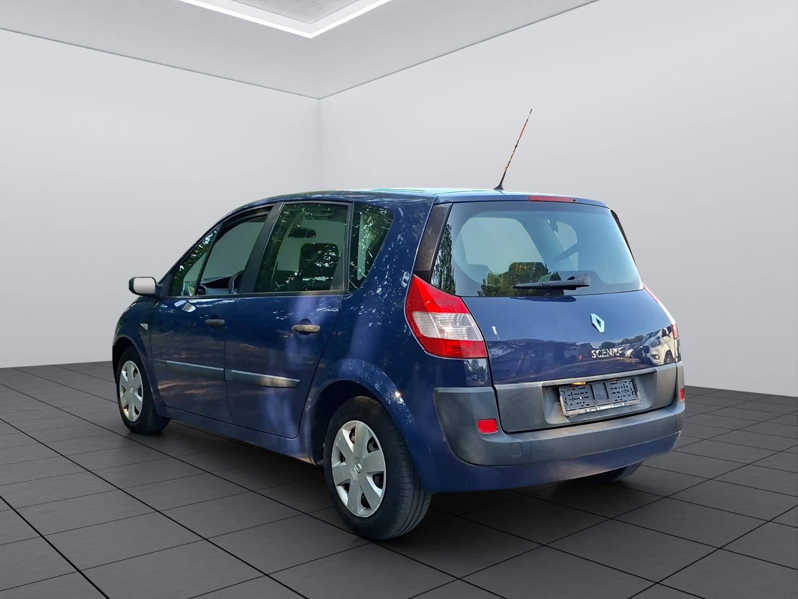 RENAULT Scénic 1.6 16V Dynamique, Essence, Occasion / Utilisé, Manuelle - 5