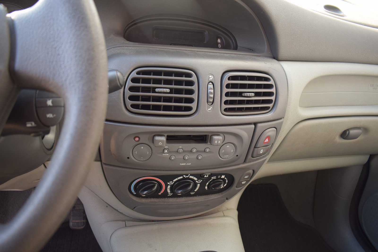 RENAULT Scénic 1.6 16V Dynamique Automatic, Benzin, Occasion / Gebraucht, Automatik - 7