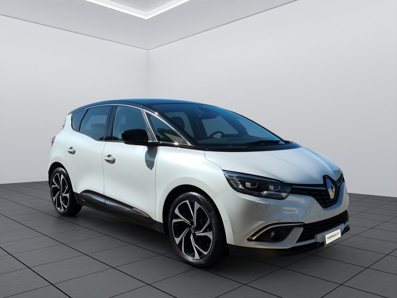 RENAULT Scénic 1.3 TCe 160 Intens Adva, Petrol, Second hand / Used, Automatic - 2