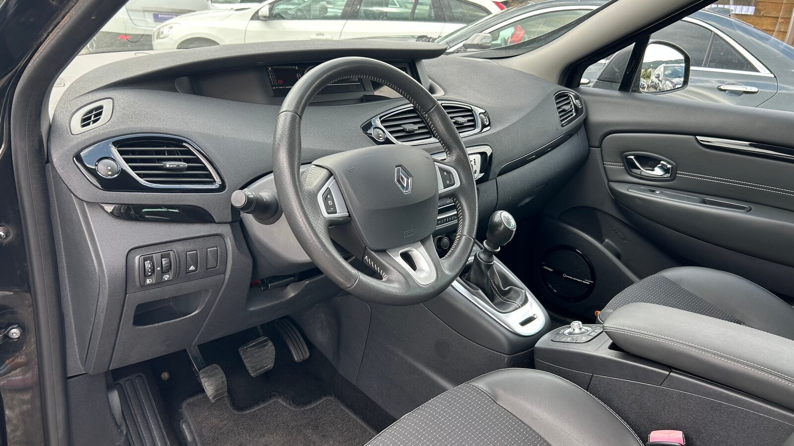 RENAULT Scénic 1.4 16V Turbo Bose, Benzin, Occasion / Gebraucht, Handschaltung - 3