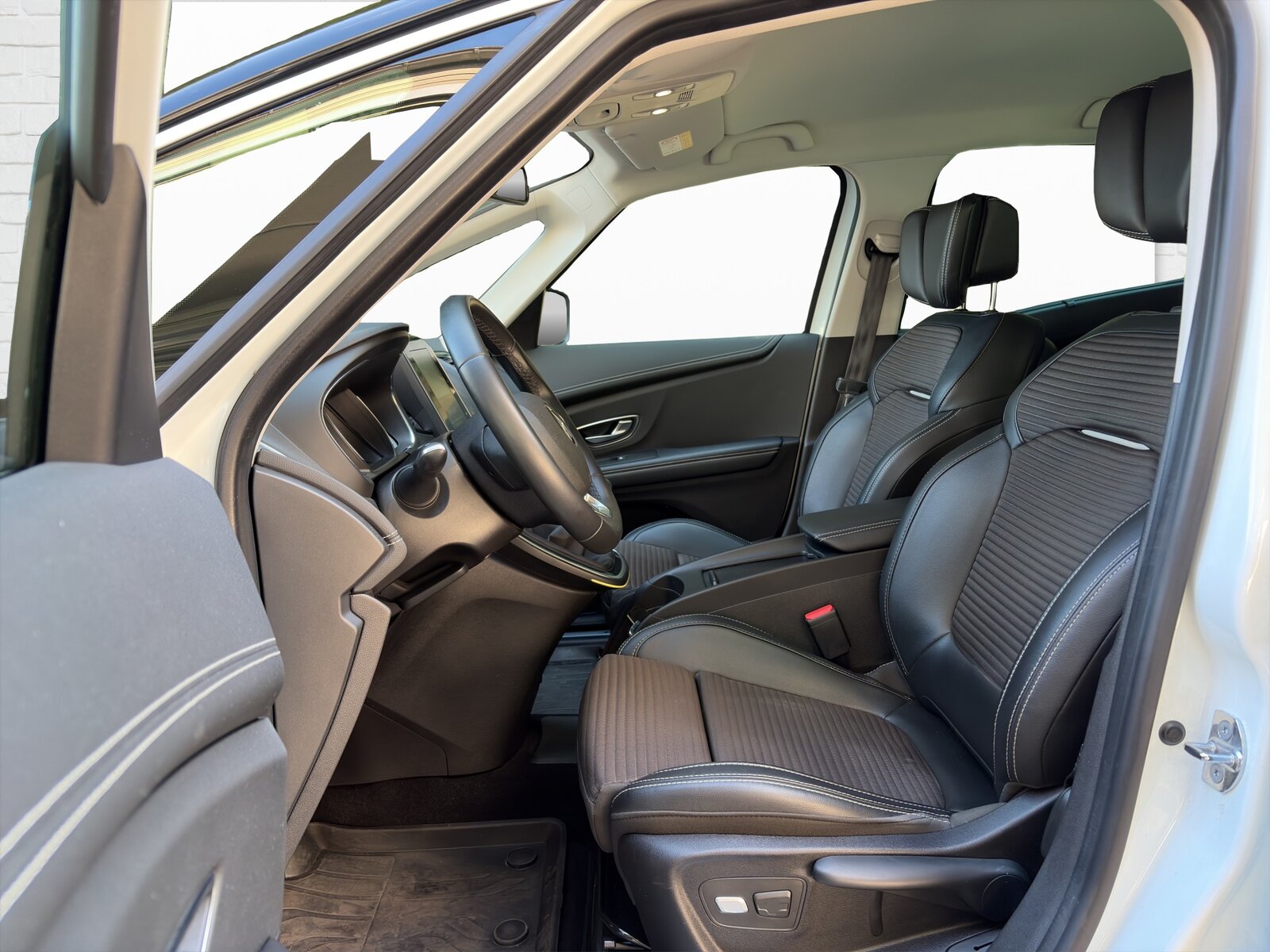 RENAULT Scénic 1.2 TCe 130 Bose, Benzina, Occasioni / Usate, Manuale - 4