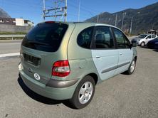 RENAULT Scénic 2.0 16V Dynamique, Petrol, Second hand / Used, Manual - 6