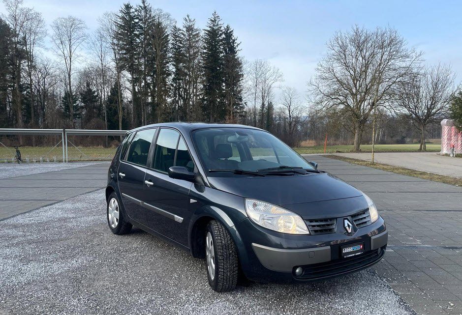 RENAULT SCéNIC 2.0 16V Dynamique, Petrol, Second hand / Used, Manual - 7