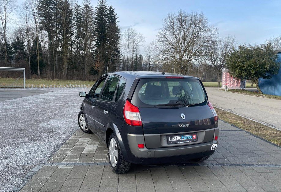 RENAULT SCéNIC 2.0 16V Dynamique, Petrol, Second hand / Used, Manual - 2