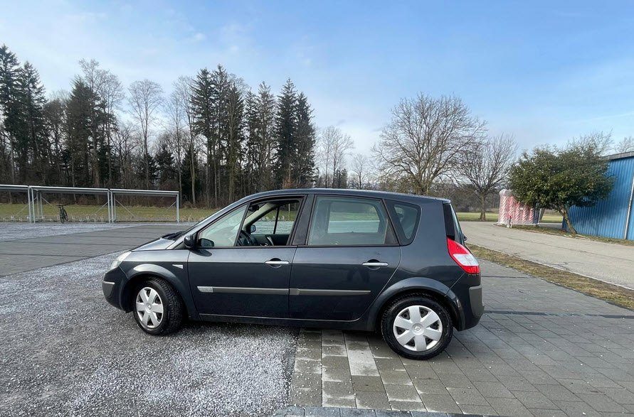RENAULT SCéNIC 2.0 16V Dynamique, Petrol, Second hand / Used, Manual - 4