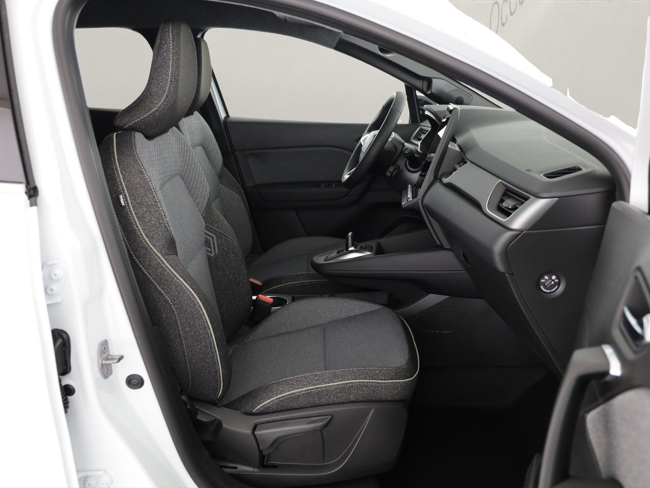 RENAULT Symbioz 1.8 E-Tech techno, Full-Hybrid Petrol/Electric, New car, Automatic - 7