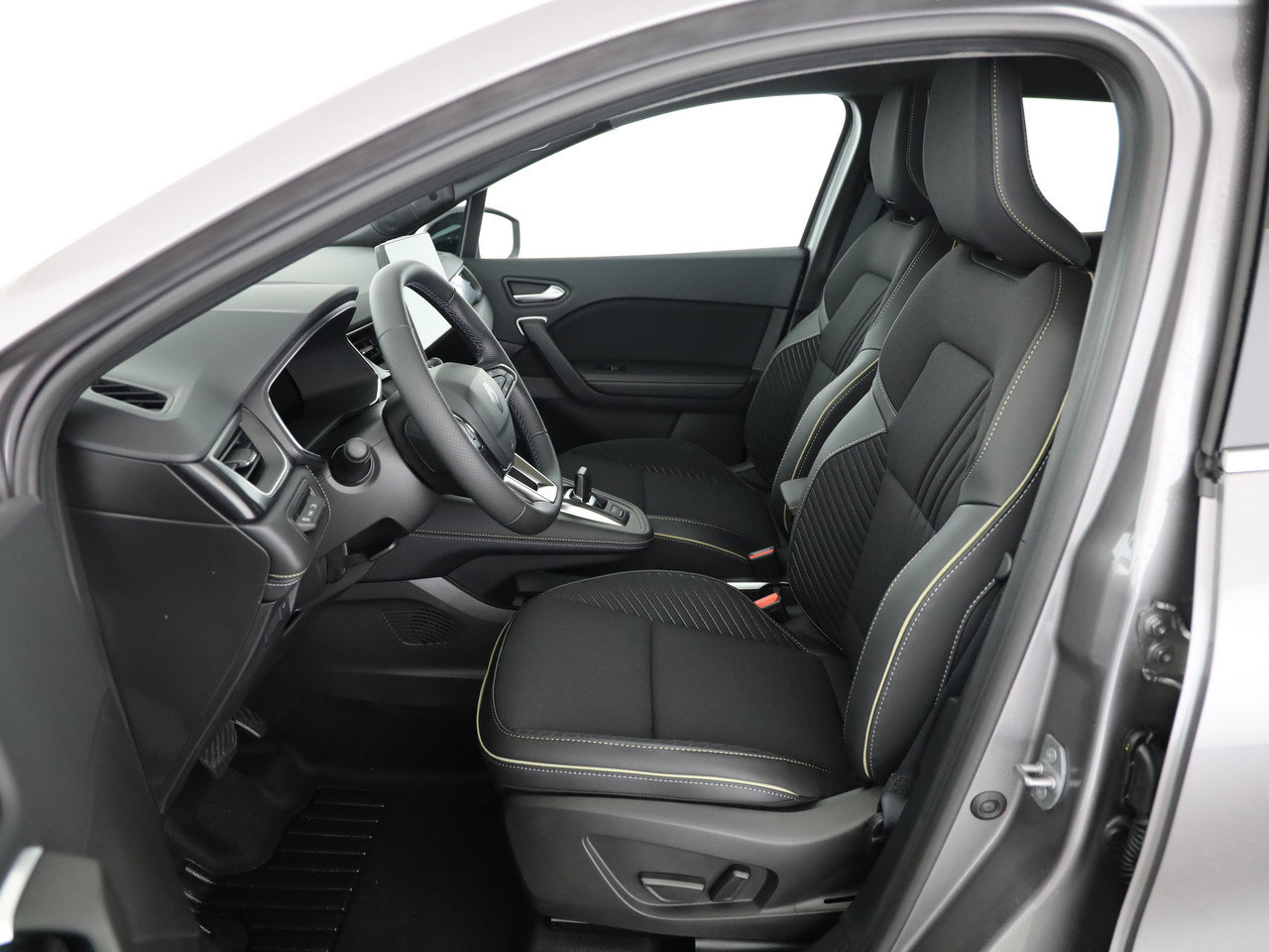 RENAULT Symbioz 1.8 E-Tech iconic, Full-Hybrid Petrol/Electric, New car, Automatic - 6
