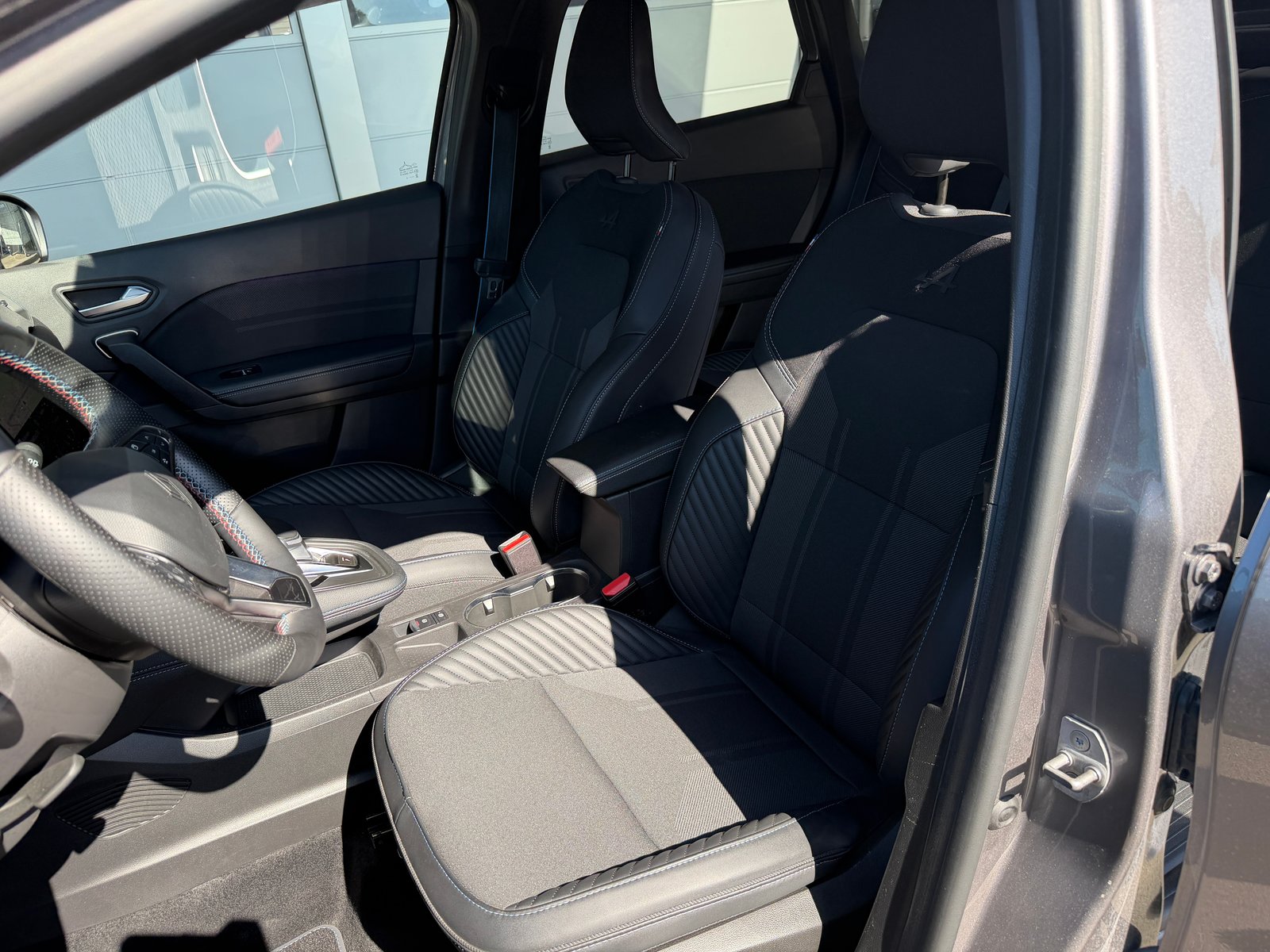 RENAULT Symbioz 1.6 E-Tech esprit Alpine, Hybride Intégral Essence/Électricité, Occasion / Utilisé, Automatique - 6