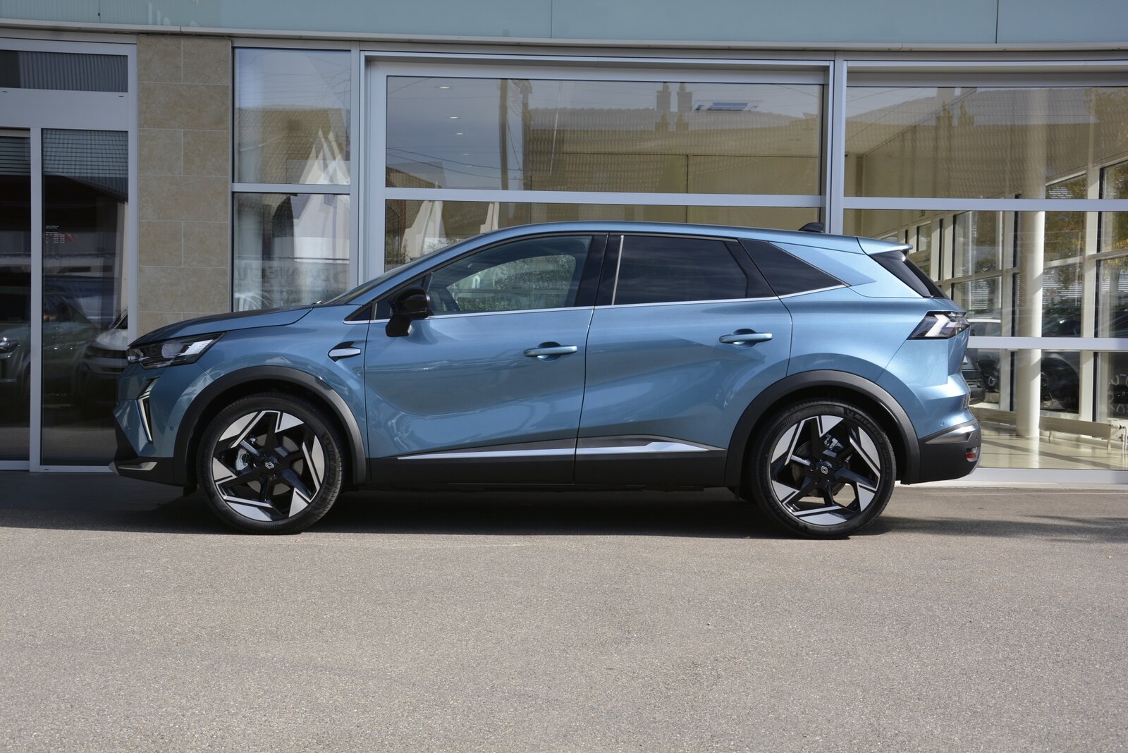 RENAULT Symbioz 1.8 E-Tech iconic, Voll-Hybrid Benzin/Elektro, Occasion / Gebraucht, Automatik - 4
