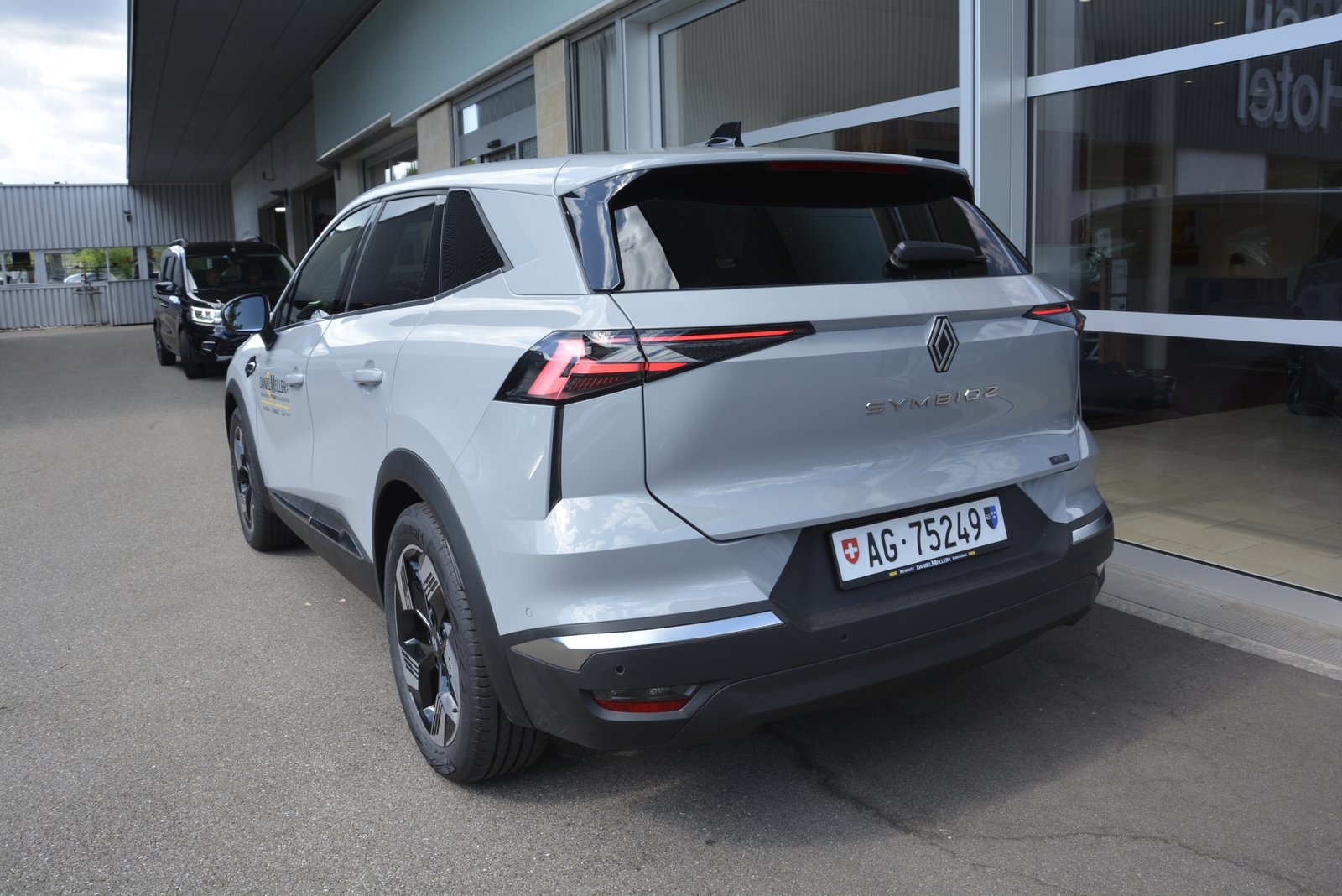 RENAULT SYMBIOZ techno full hybrid E-Tech 160, Full-Hybrid Petrol/Electric, Ex-demonstrator, Automatic - 4