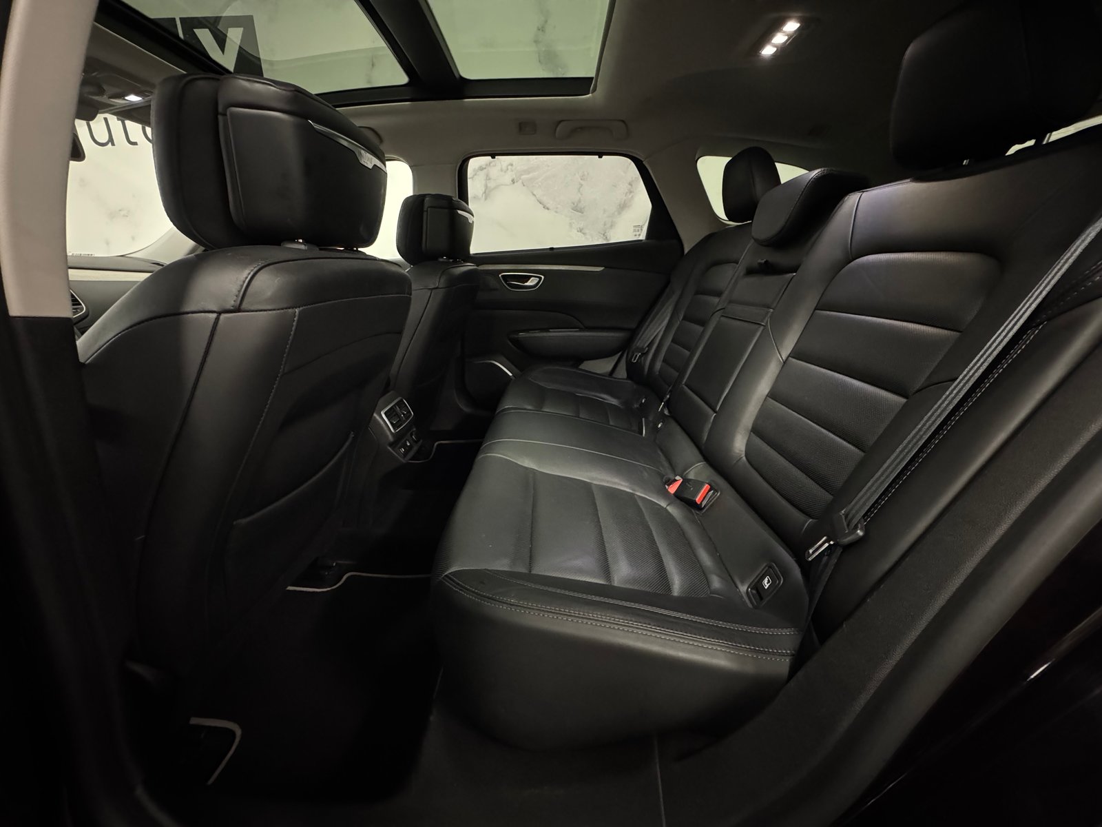 RENAULT Talisman Grandtour 1.6 TCe Initiale EDC, Essence, Occasion / Utilisé, Automatique - 7