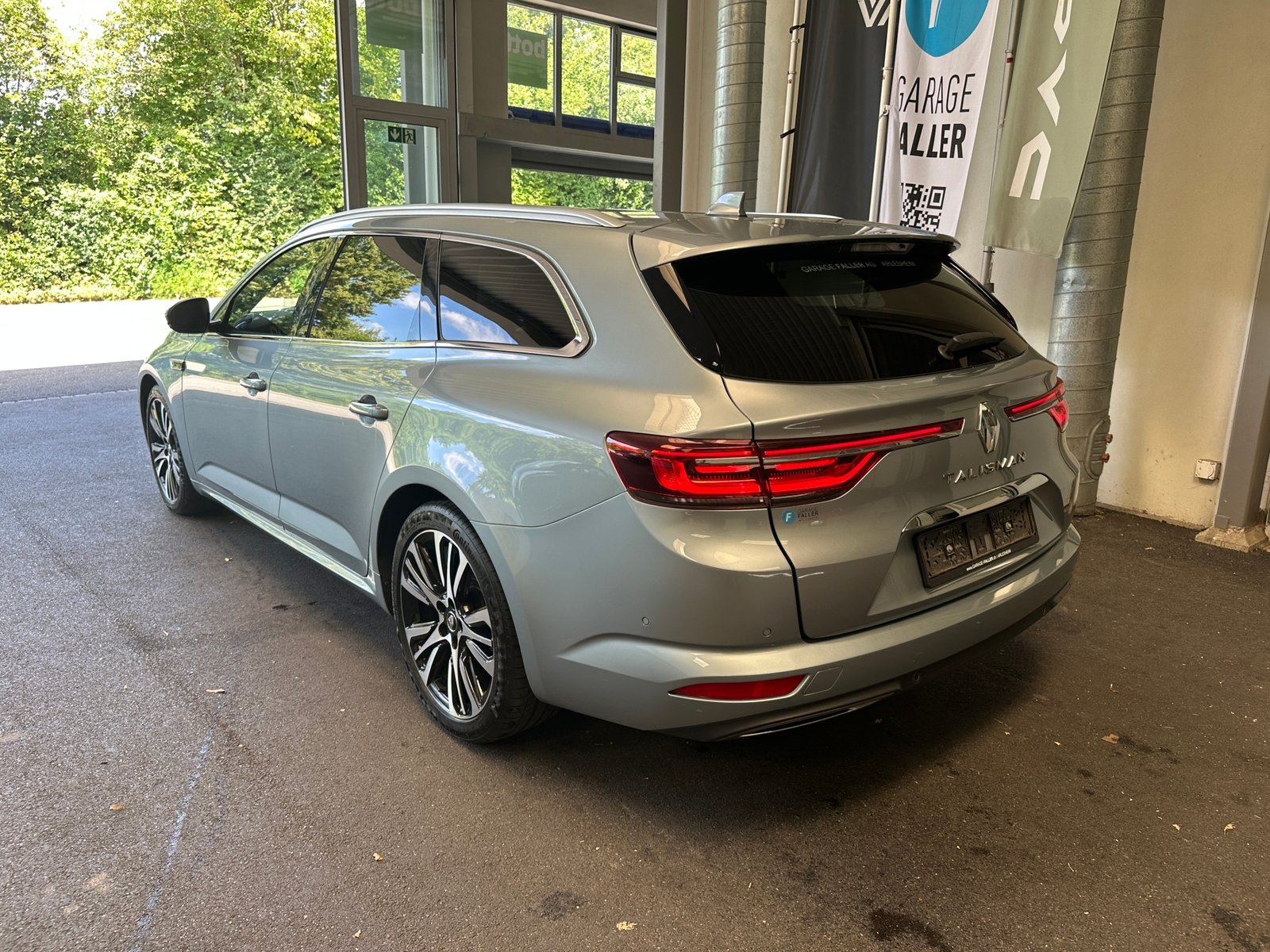 RENAULT Talisman Grandtour 1.8 TCe Initiale Paris, Essence, Occasion / Utilisé, Automatique - 3