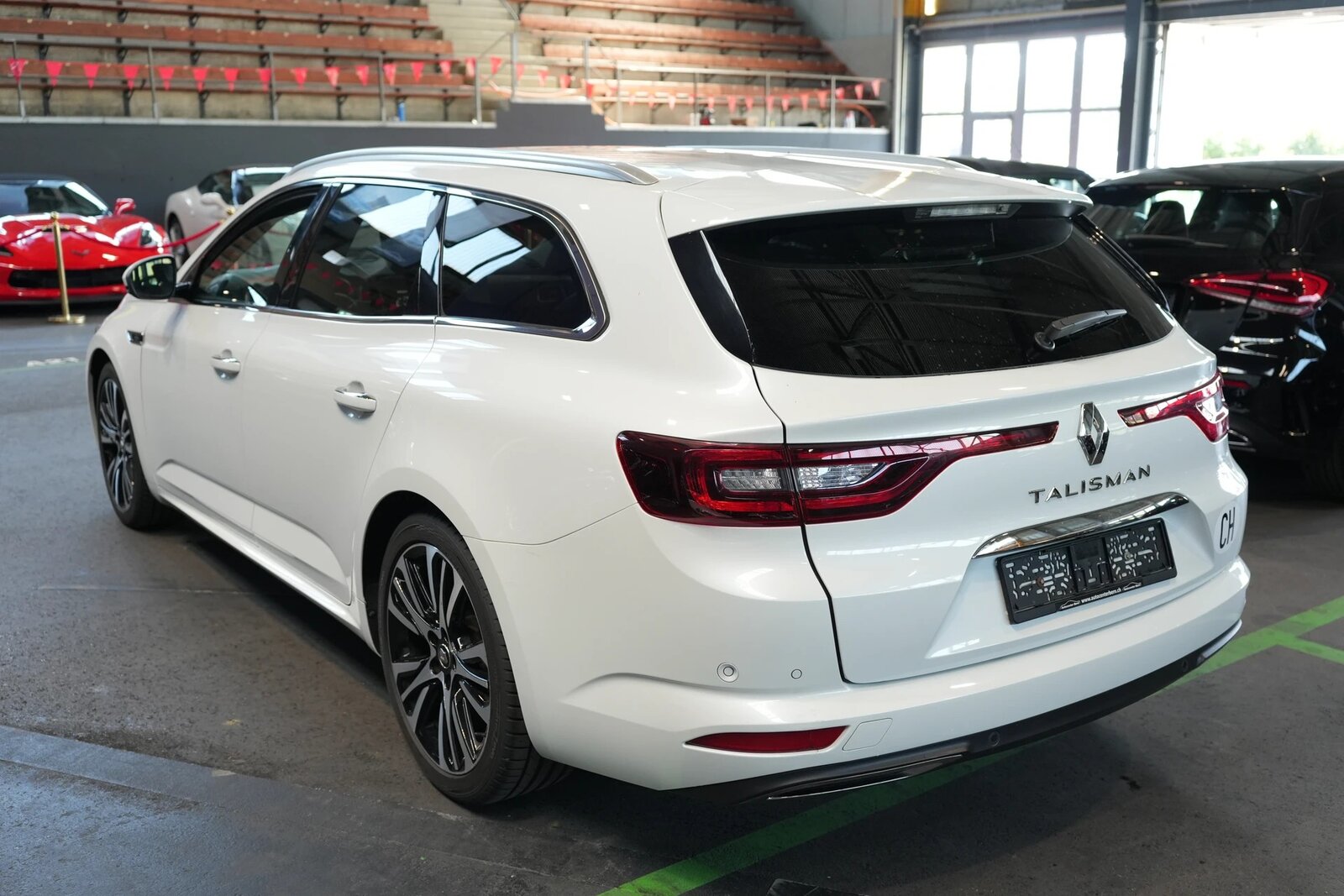 RENAULT Talisman 1.8 TCe Initiale EDC, Essence, Occasion / Utilisé, Automatique - 2