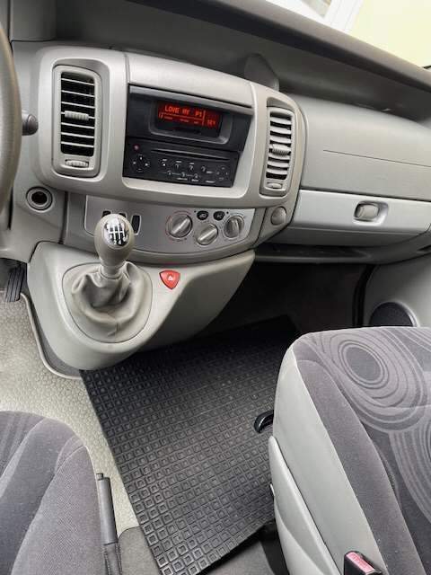 RENAULT Trafic Bus 2.7 t L1, Diesel, Second hand / Used, Manual - 5