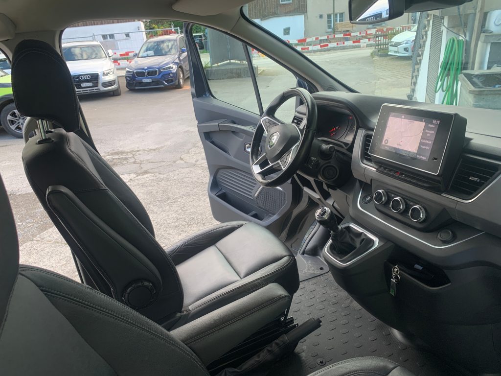 RENAULT Trafic 2.0 dCi Blue 150 Spaceclass, Diesel, Second hand / Used, Manual - 4
