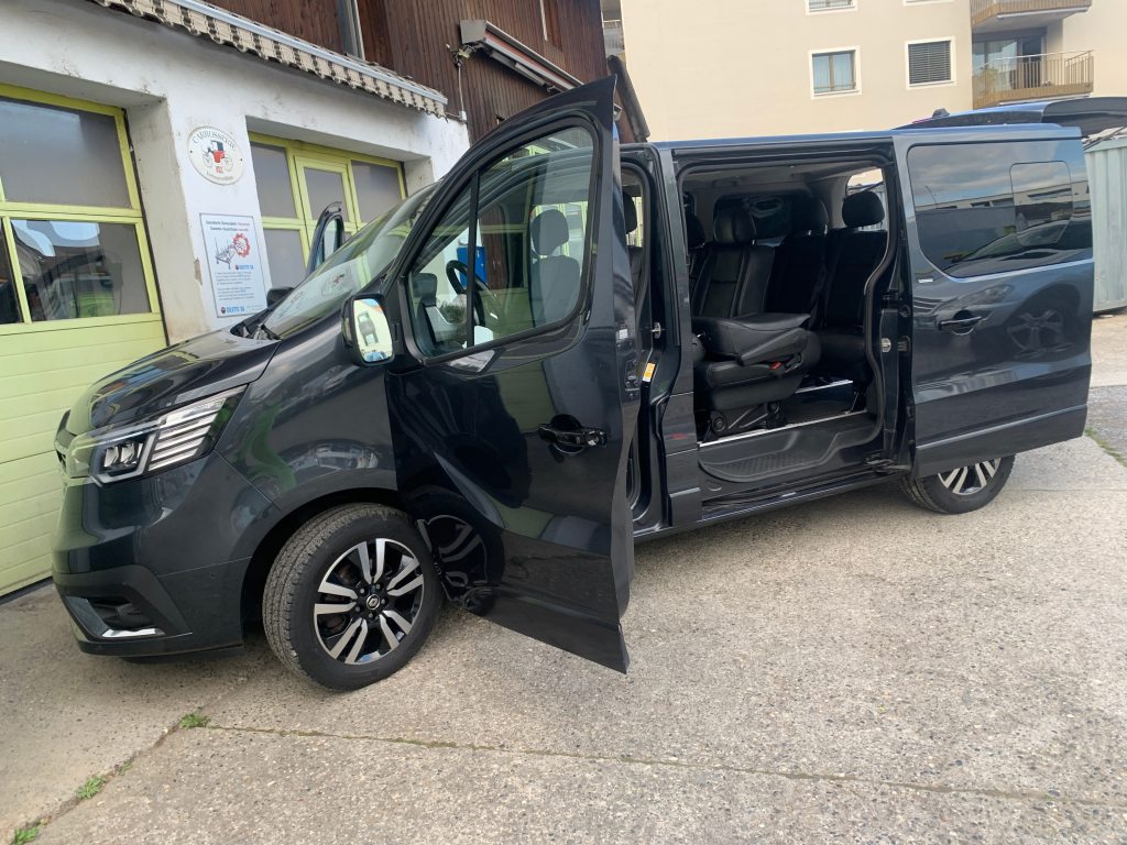 RENAULT Trafic 2.0 dCi Blue 150 Spaceclass, Diesel, Second hand / Used, Manual - 2