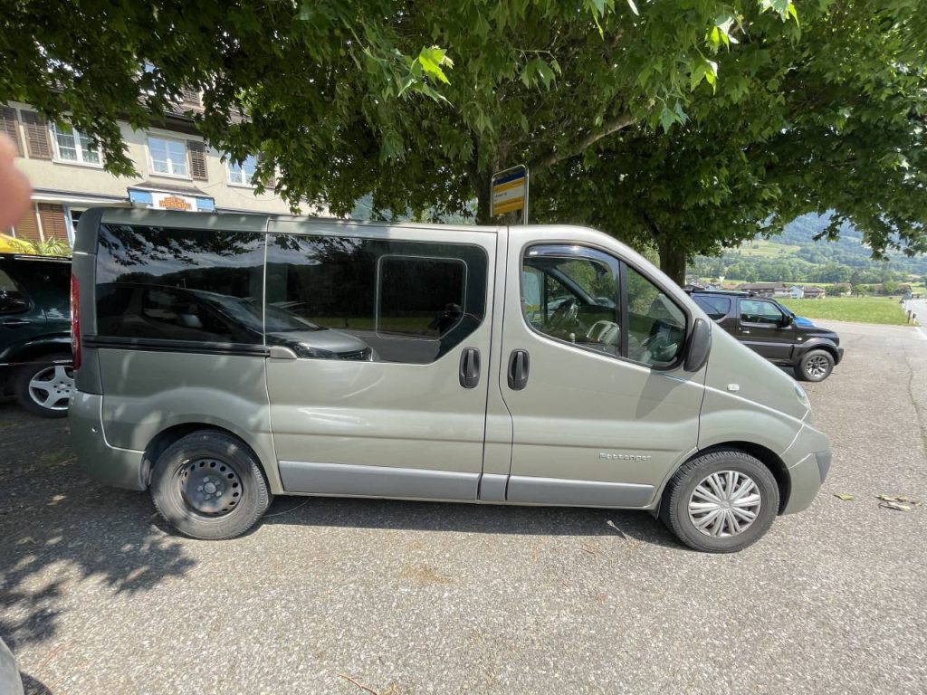 RENAULT Trafic Bus 2.7 t L1, Diesel, Second hand / Used, Manual - 2