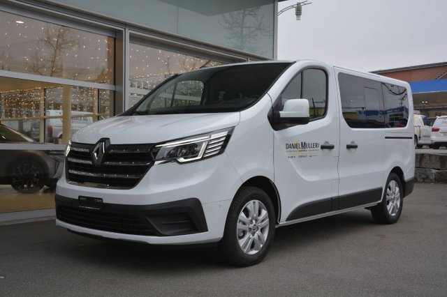 RENAULT Trafic Pass 2.0 dCi Blue 170 Automat *9 Plätzer*