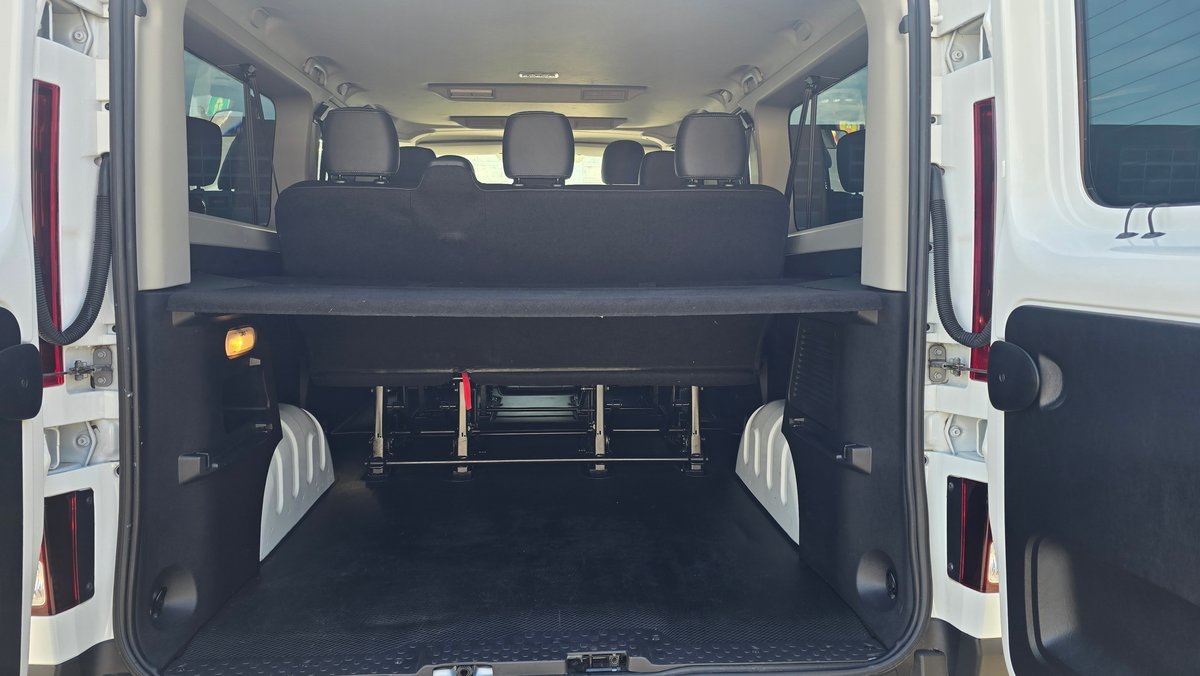 RENAULT Trafic Blue dCi 170 Grand Passenger Techno EDC, Diesel, Second hand / Used, Automatic - 6