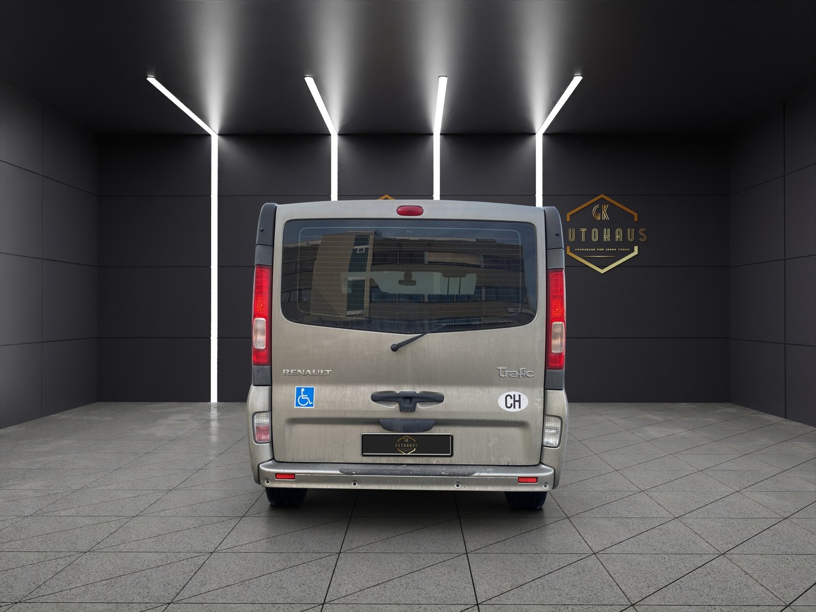 RENAULT Trafic 2.5dCi L1H1 Passenger Expression, Diesel, Occasion / Utilisé, Automatique - 4