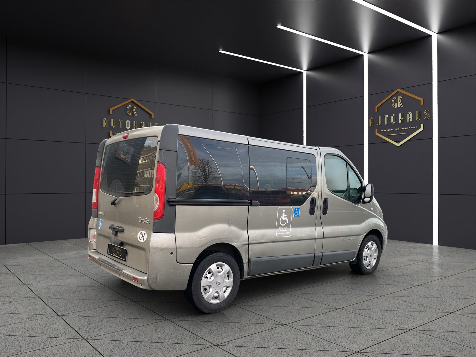 RENAULT Trafic 2.5dCi L1H1 Passenger Expression, Diesel, Occasion / Utilisé, Automatique - 5