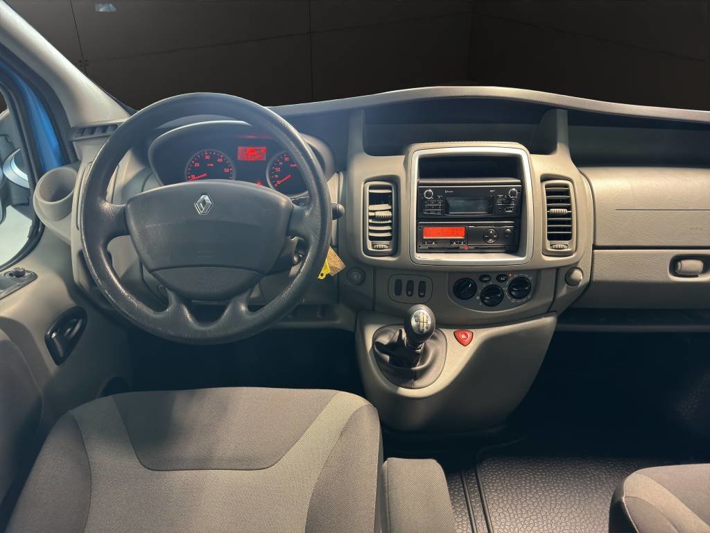 RENAULT Trafic 2.0dCi Eco Passenger Authentique, Diesel, Occasion / Utilisé, Manuelle - 5