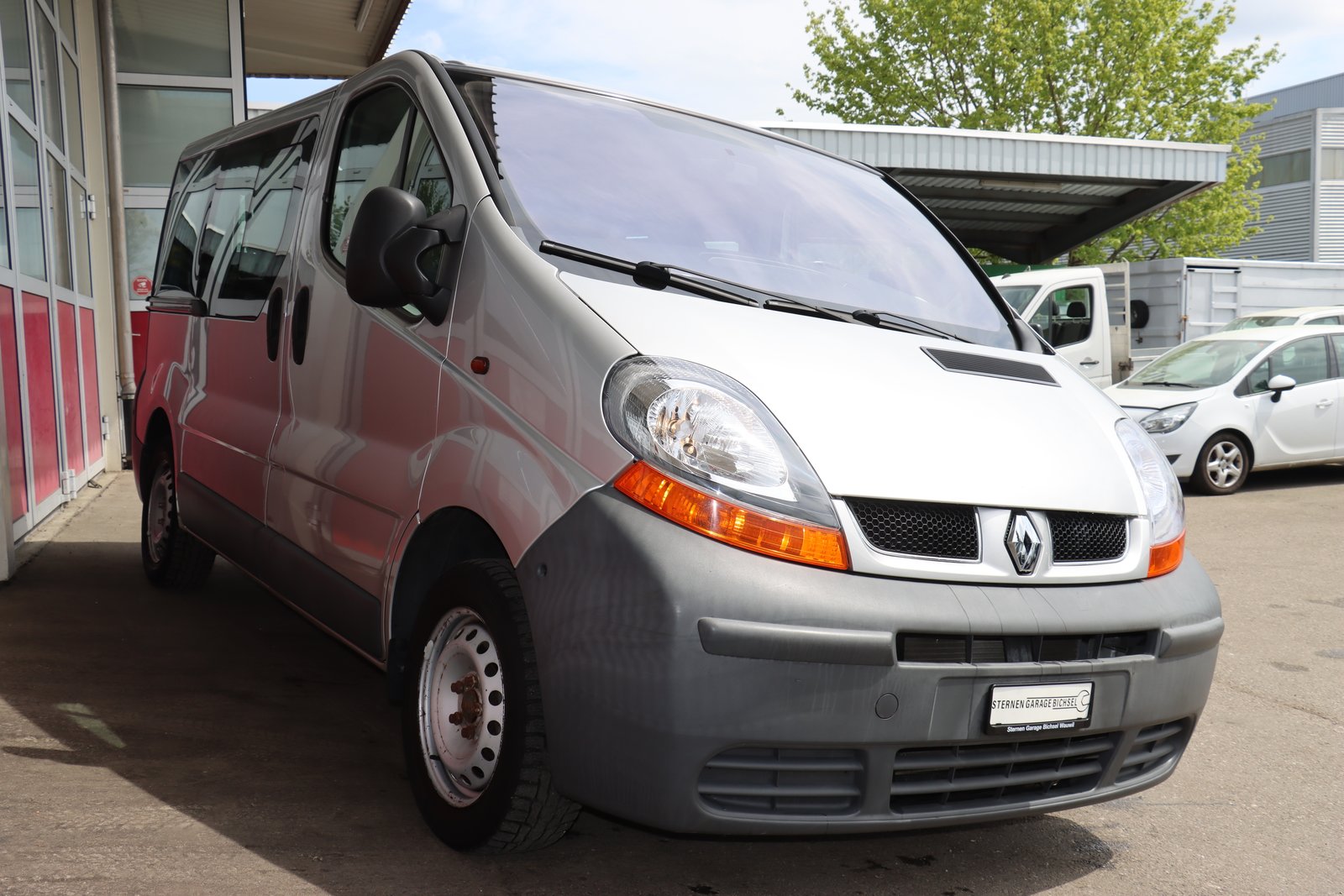 RENAULT Trafic 2.0 16V 2.7t, Petrol, Second hand / Used, Manual - 4