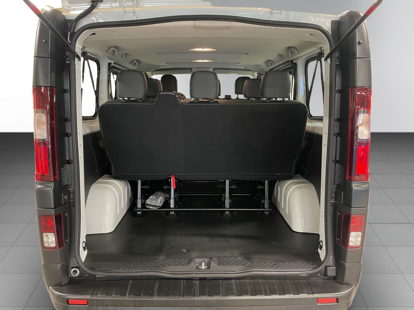 RENAULT Trafic Blue dCi 120 Passenger Zen, Diesel, Occasioni / Usate, Manuale - 6