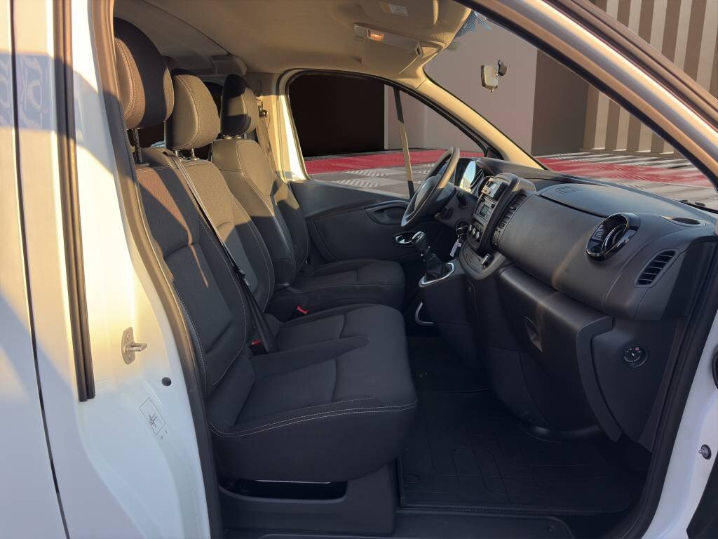 RENAULT Trafic Blue dCi 120 Passenger Life, Diesel, Second hand / Used, Manual - 7