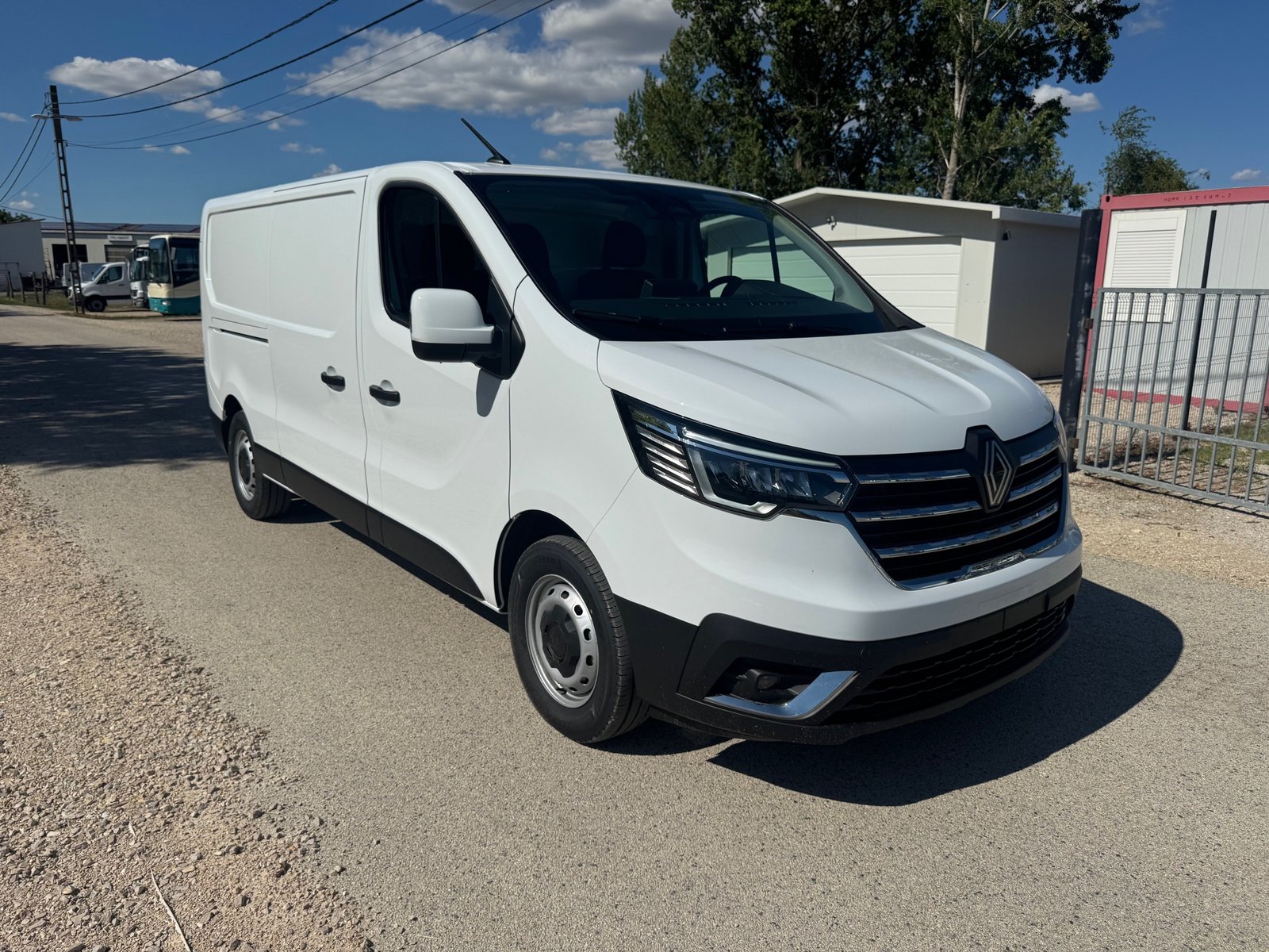 RENAULT L2H1 mit 2 x Schiebetüre Links und Rechts und Navigation un, Diesel, Auto nuove, Manuale - 2