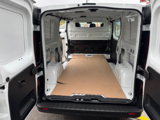 RENAULT Trafic EV52 22kW L2H1, Electric, New car, Automatic - 7