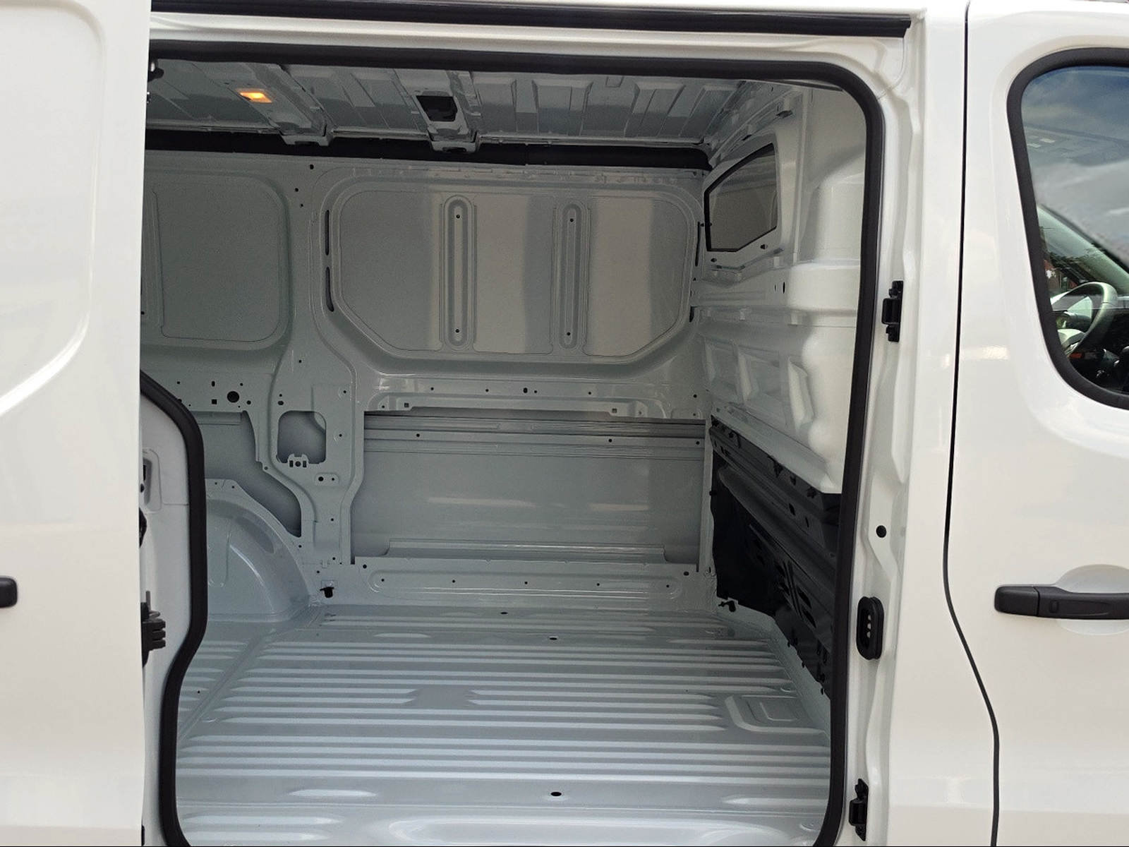 RENAULT Trafic KW Advance L1H1 2.0 Blue dCi 110 S Ntzl., Diesel, Neuwagen, Handschaltung - 7