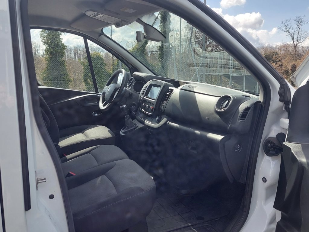 RENAULT Trafic 2.0 dCi 120 Business, Diesel, Second hand / Used, Manual - 6