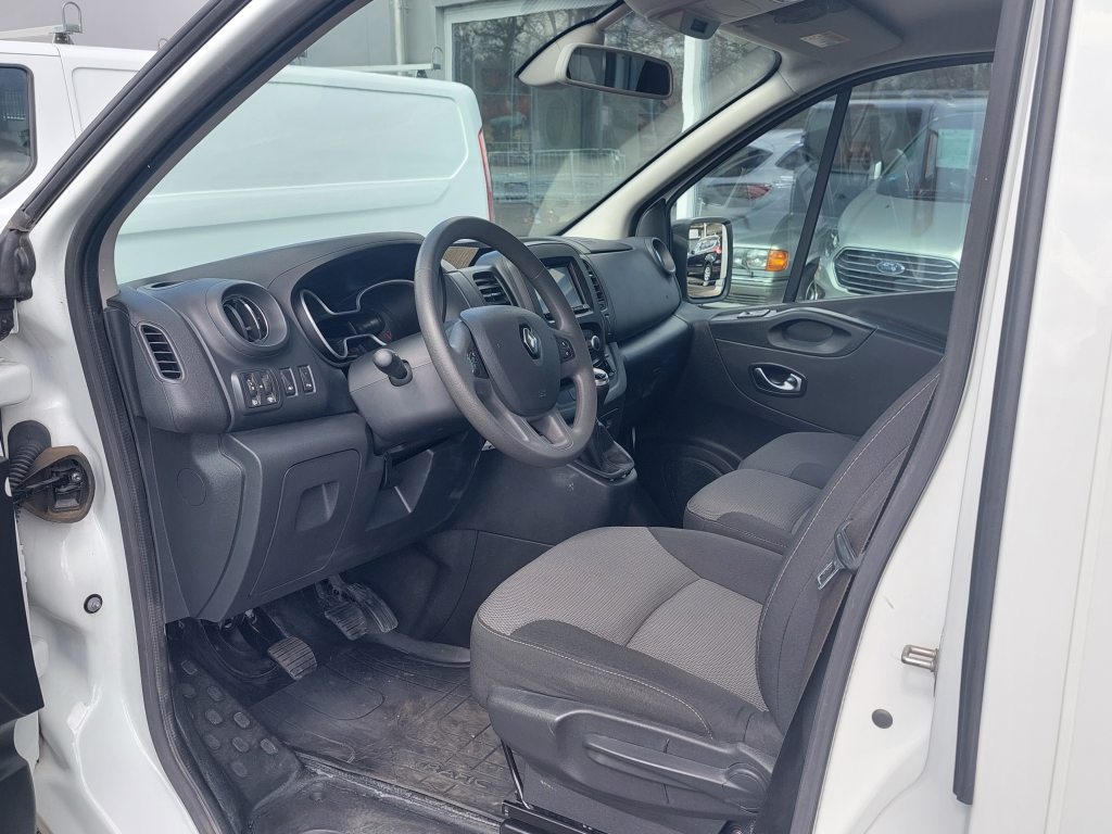 RENAULT Trafic 2.0 dCi 120 Business, Diesel, Second hand / Used, Manual - 7