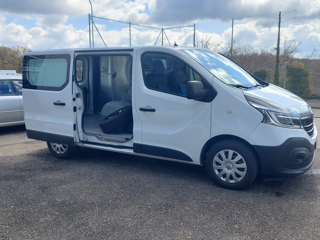 RENAULT Trafic 2.0 dCi 120 Business, Diesel, Second hand / Used, Manual - 3