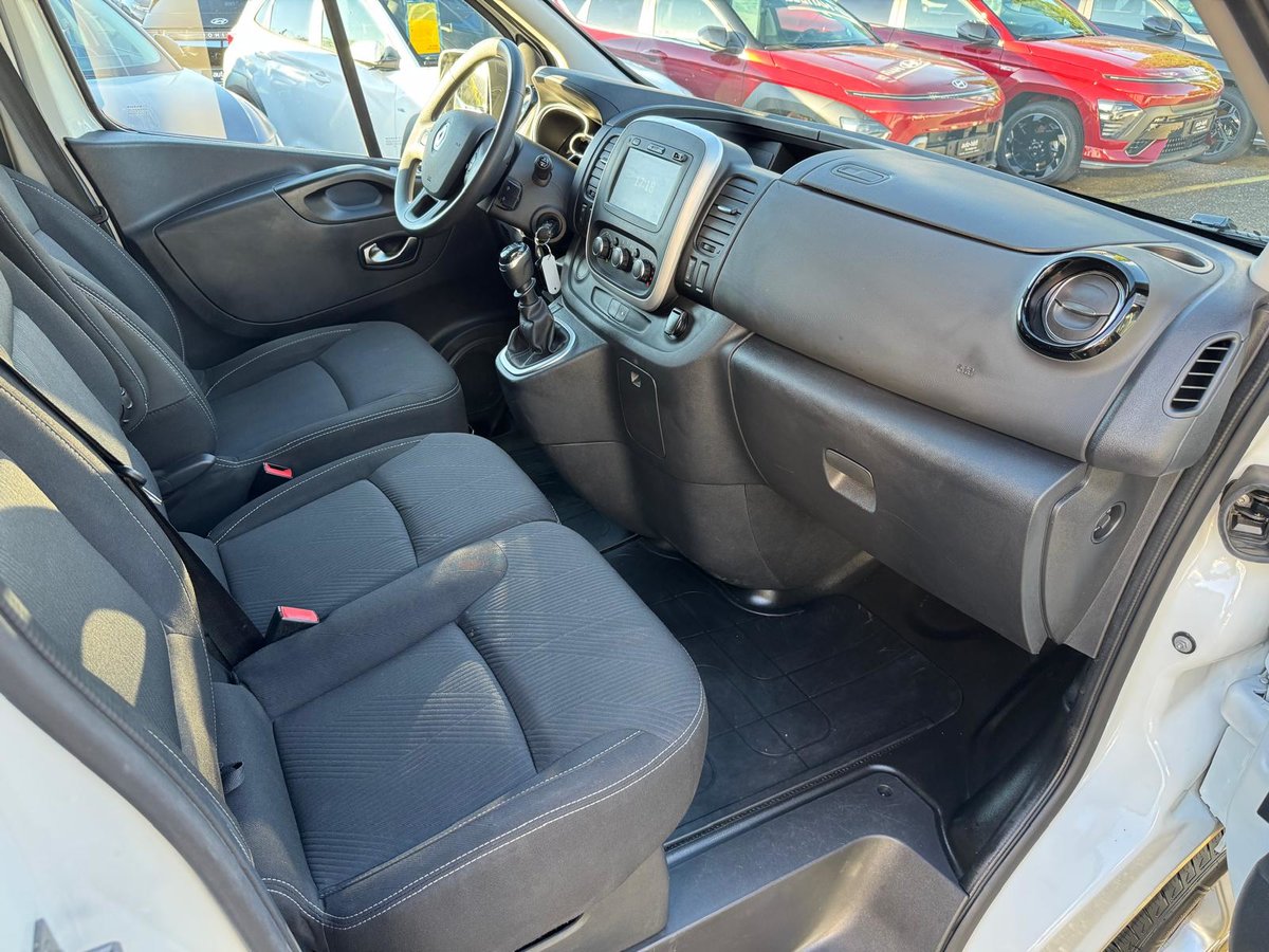 RENAULT Trafic Ene dCi120 2.0 Bus L1H1 Erhöhte Nutzlast 1601 KG, Diesel, Occasioni / Usate, Manuale - 6