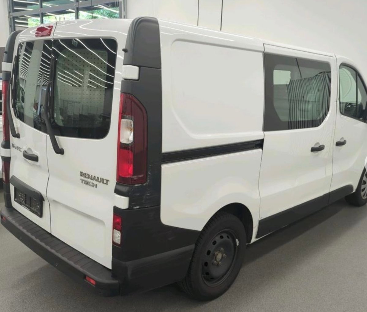 RENAULT Trafic 1.6 ENERGY TwinT. dCi125 2.9t Busin. L1H1, Diesel, Second hand / Used, Manual - 2