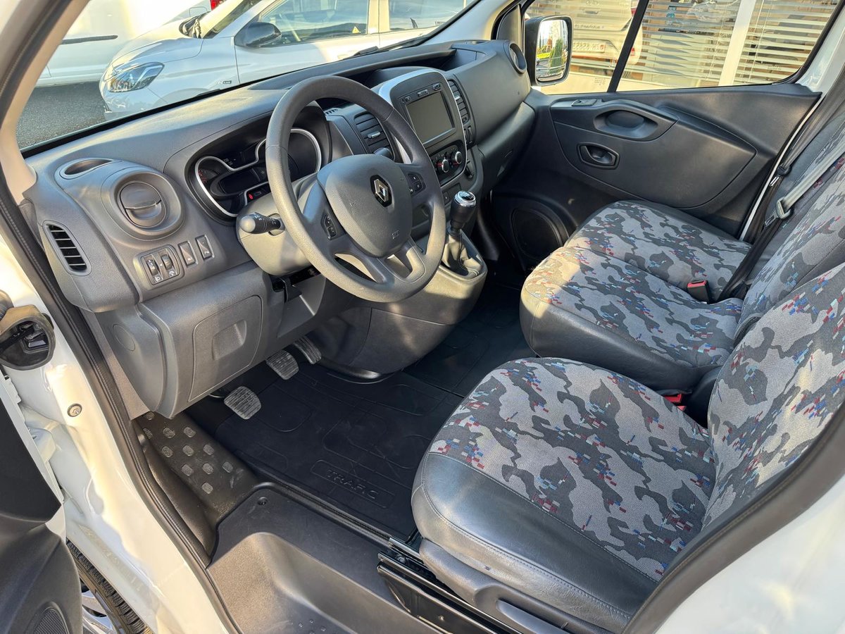 RENAULT Trafic 2.0 ENERGY dCi145 3.0t Business L2H2, Diesel, Second hand / Used, Manual - 2