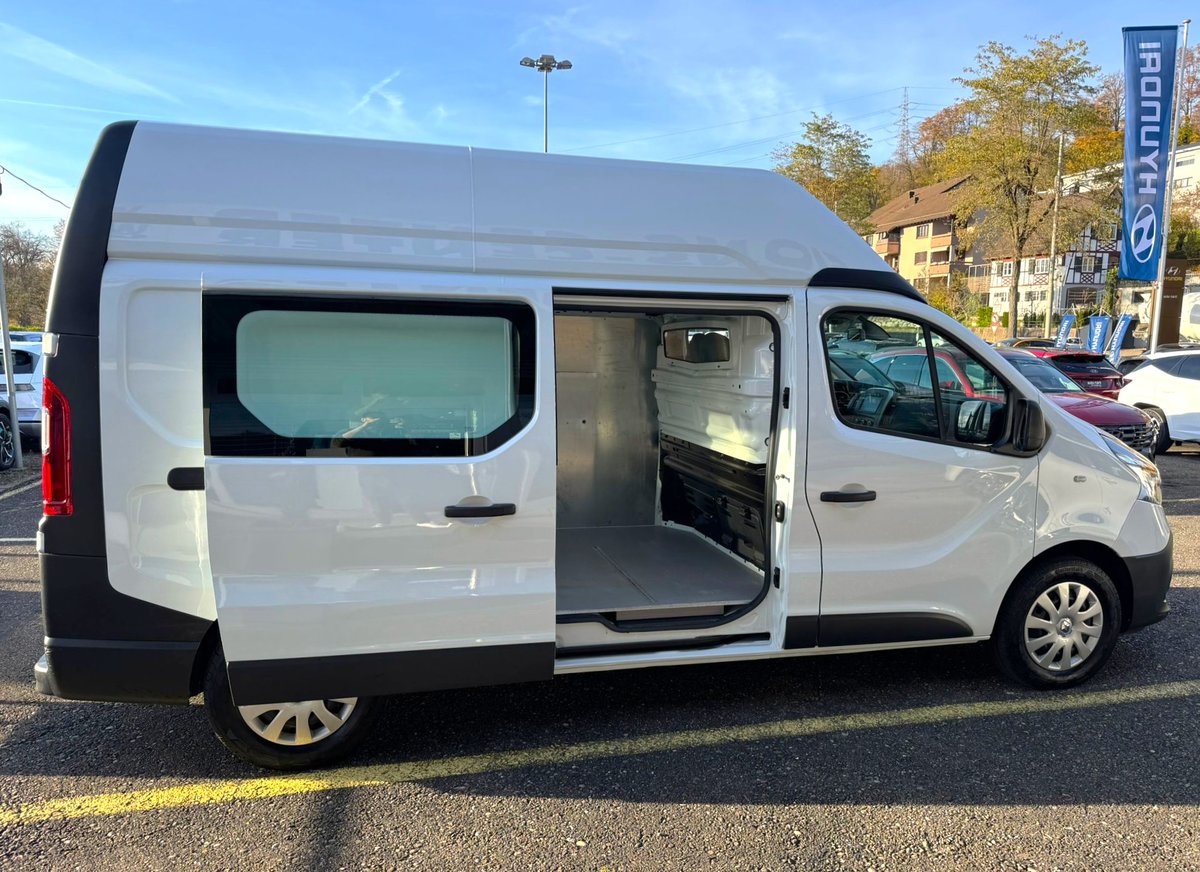 RENAULT Trafic 2.0 ENERGY dCi145 3.0t Business L2H2, Diesel, Second hand / Used, Manual - 7