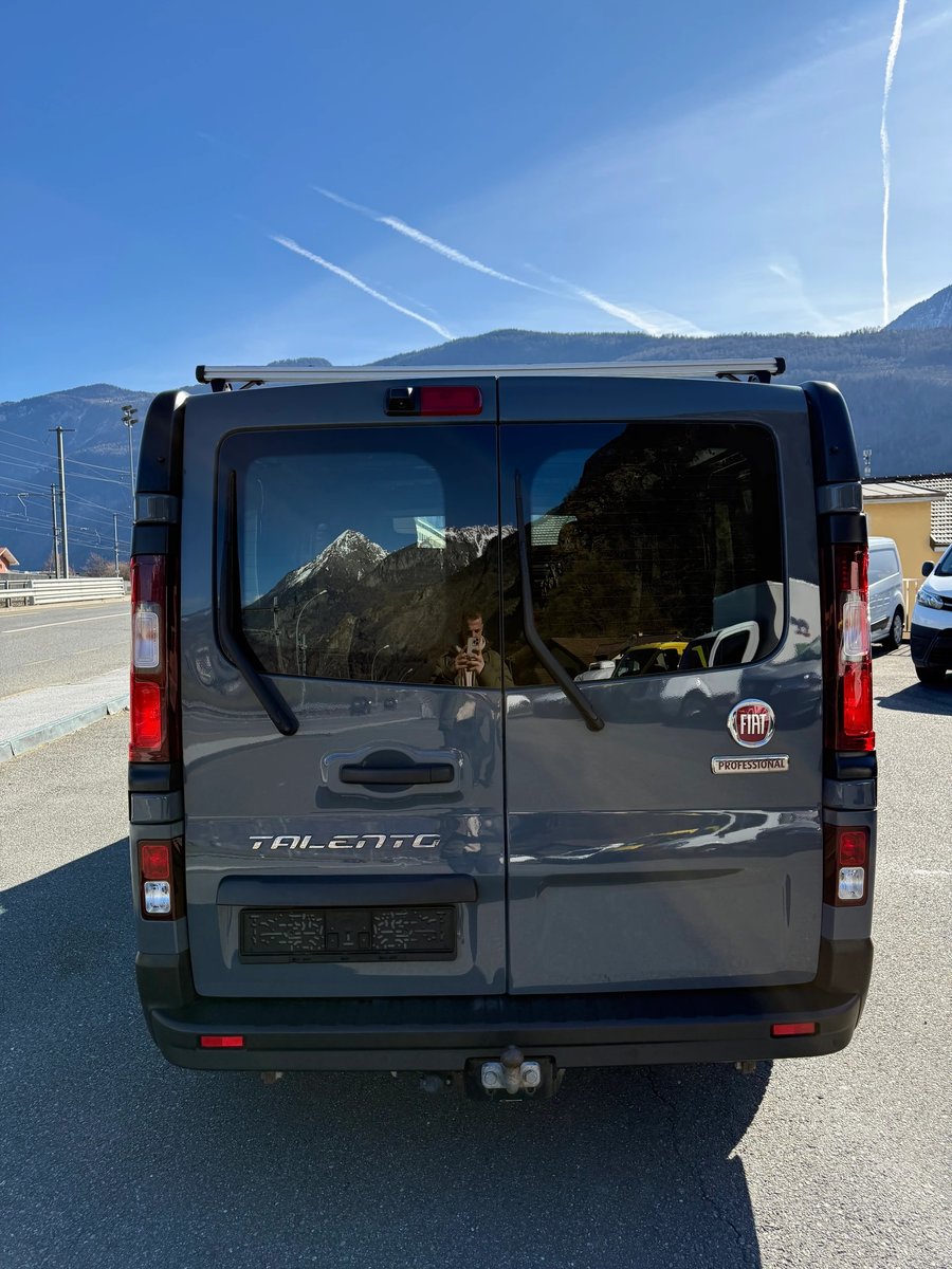 RENAULT Trafic 2.0 L2H1, Diesel, Second hand / Used, Automatic - 7