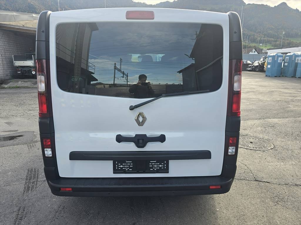 RENAULT Trafic 2.0 dCi145, Second hand / Used, Manual - 4