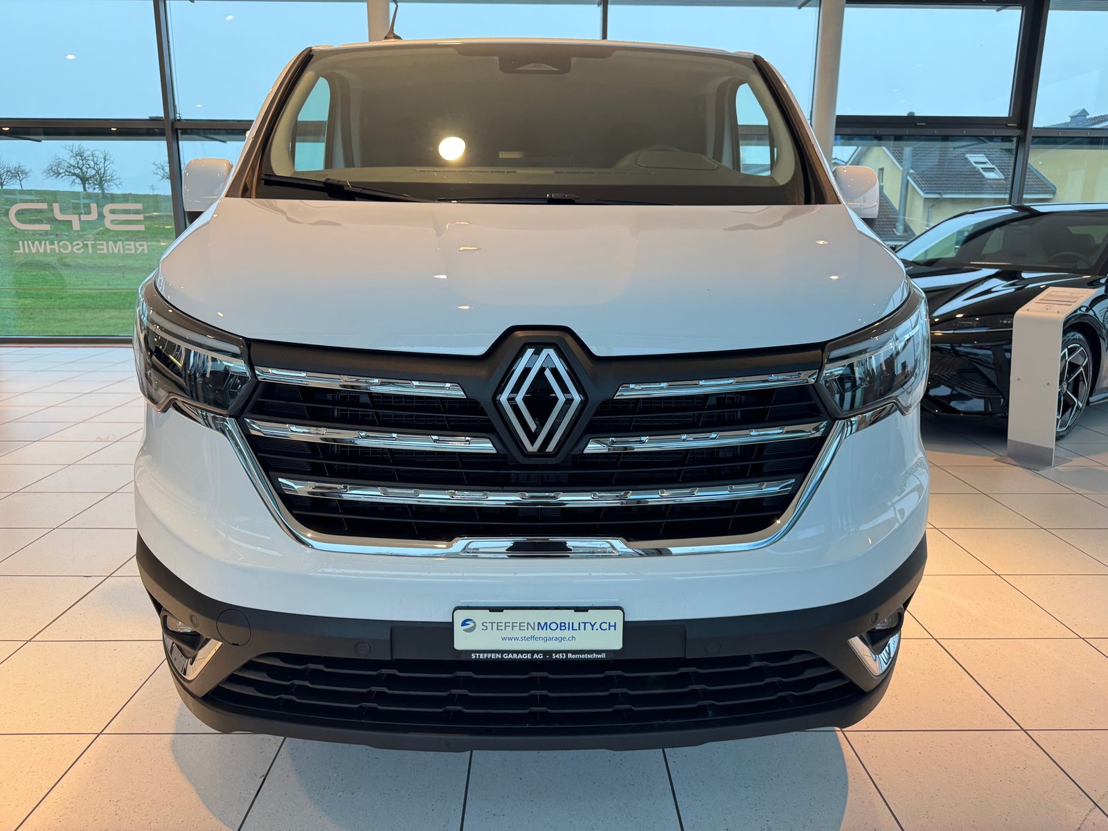 RENAULT Trafic 150 2.0 Adv.L2A NORDIC LINE, Diesel, Second hand / Used, Automatic - 2
