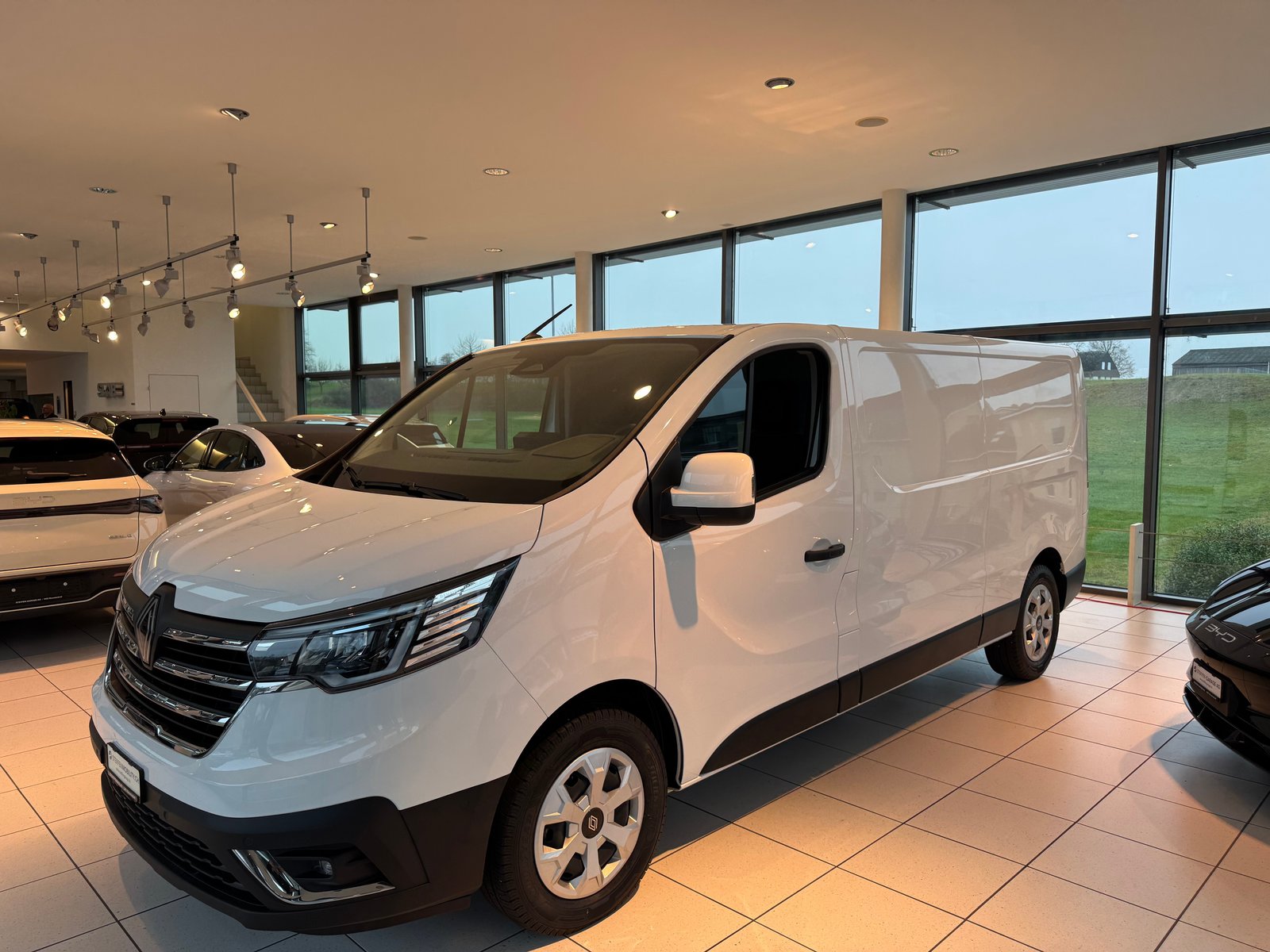 RENAULT Trafic 150 2.0 Adv.L2A NORDIC LINE, Diesel, Second hand / Used, Automatic - 4