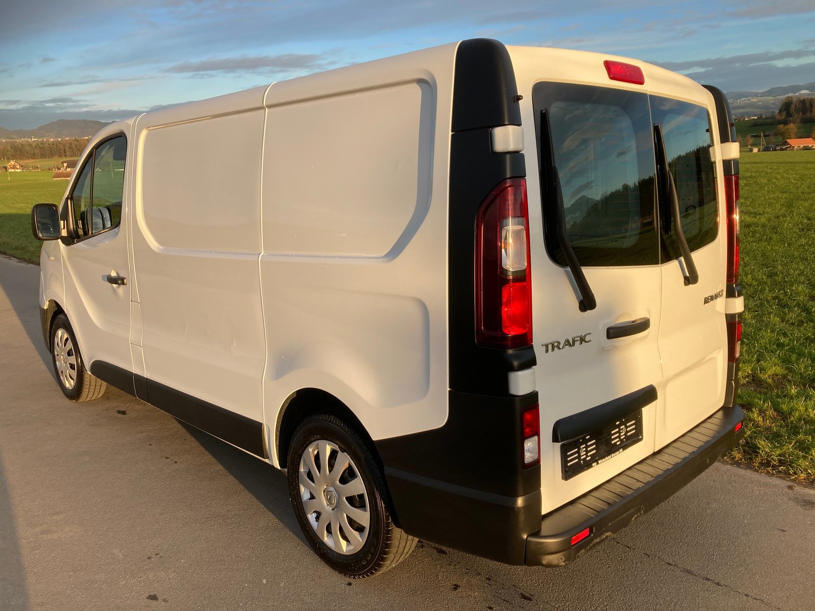 RENAULT Trafic 1.6 dCi 120 2.9t Business L1H1 Nutzlast 1`160 KG, Diesel, Occasion / Gebraucht, Handschaltung - 4