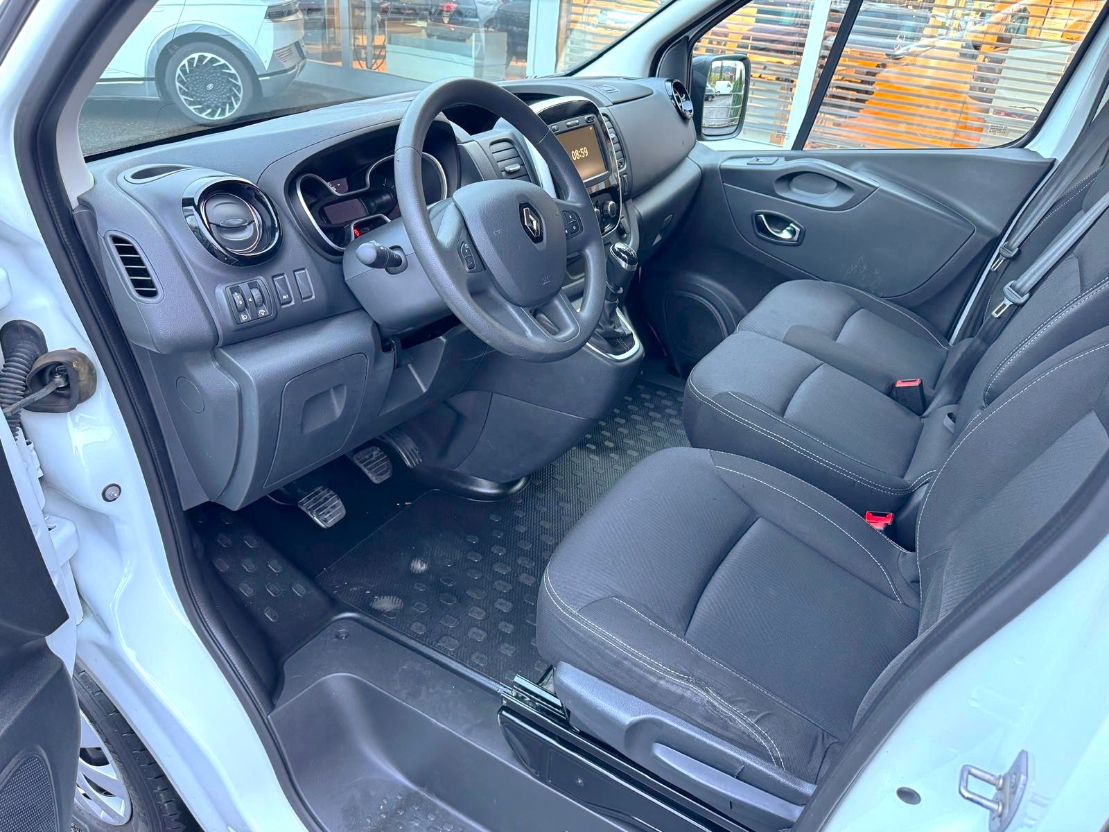 RENAULT Trafic Ene dCi120 2.0 Bus L1H1, Diesel, Second hand / Used, Manual - 2