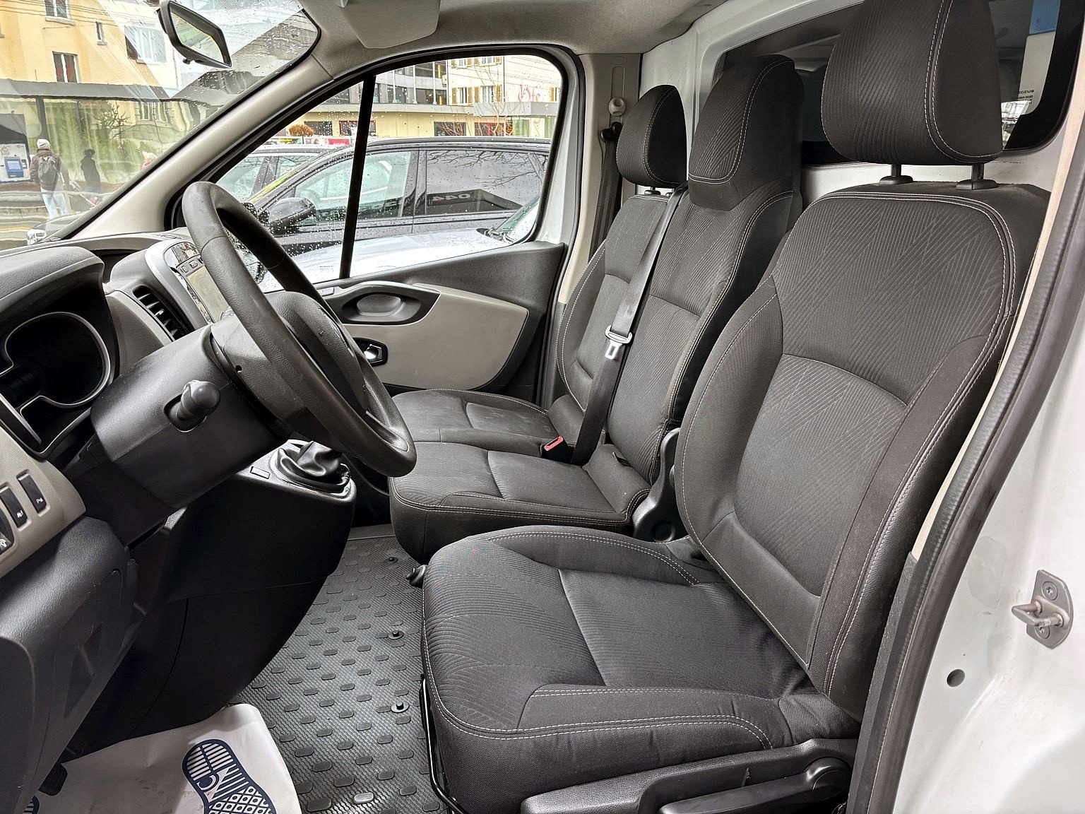 RENAULT Trafic dCi120 2.9 Business L1H1 mit Einrichtigung f, Diesel, Occasion / Utilisé, Manuelle - 6