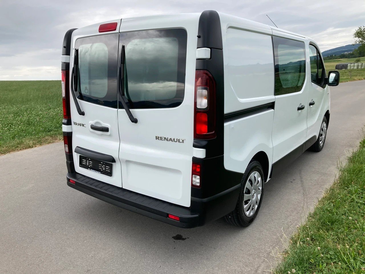 RENAULT Trafic 1.6 dCi 120 2.9t Business L1H1 Nutzlast 1160, Diesel, Second hand / Used, Manual - 4