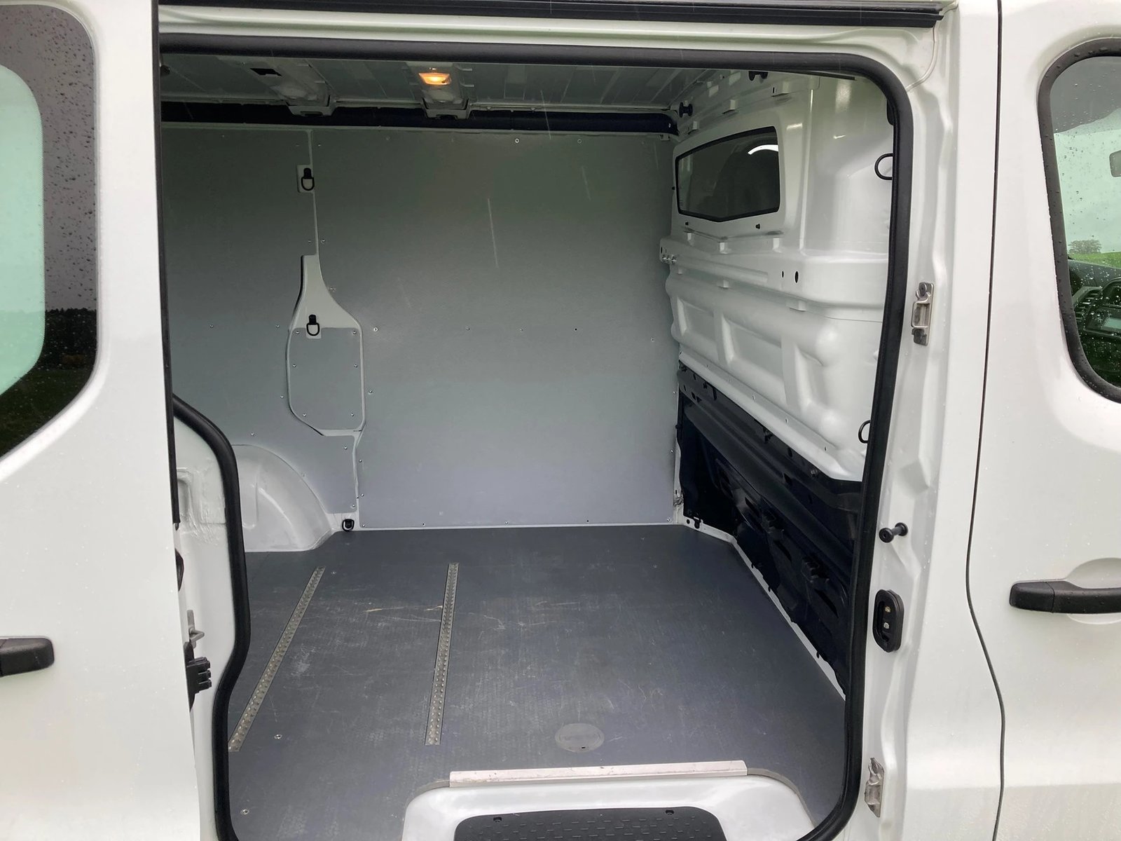 RENAULT Trafic 1.6 ENERGY TwinT. dCi125 2.9t Busin. L1H1 **N, Diesel, Occasion / Utilisé, Manuelle - 7